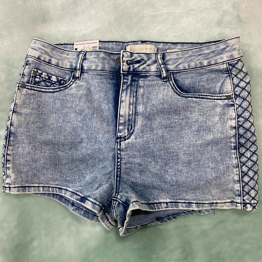 NWT Nicki Minaj Mid-Rise Shorts